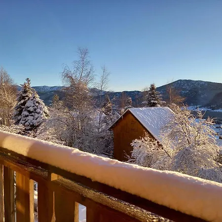 Le Perce-neige * Les Angles (Pyrenees-Orientales)