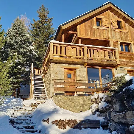 Le Perce-neige Les Angles (Pyrenees-Orientales)
