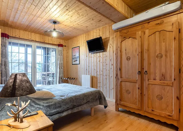 Le Perce-neige * Les Angles (Pyrenees-Orientales)